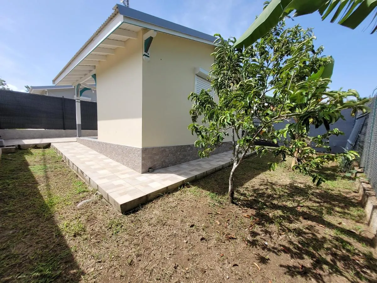 Campsite Do-Lambis Et Do-Corrosol Hotel Baie-Mahault